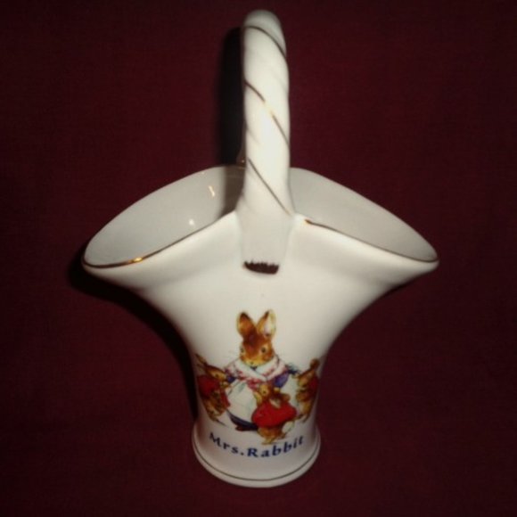 The World Of Beatrix Potter Peter Rabbit Ceramic Flower Vase, 10" Tall - Picture 1 of 5